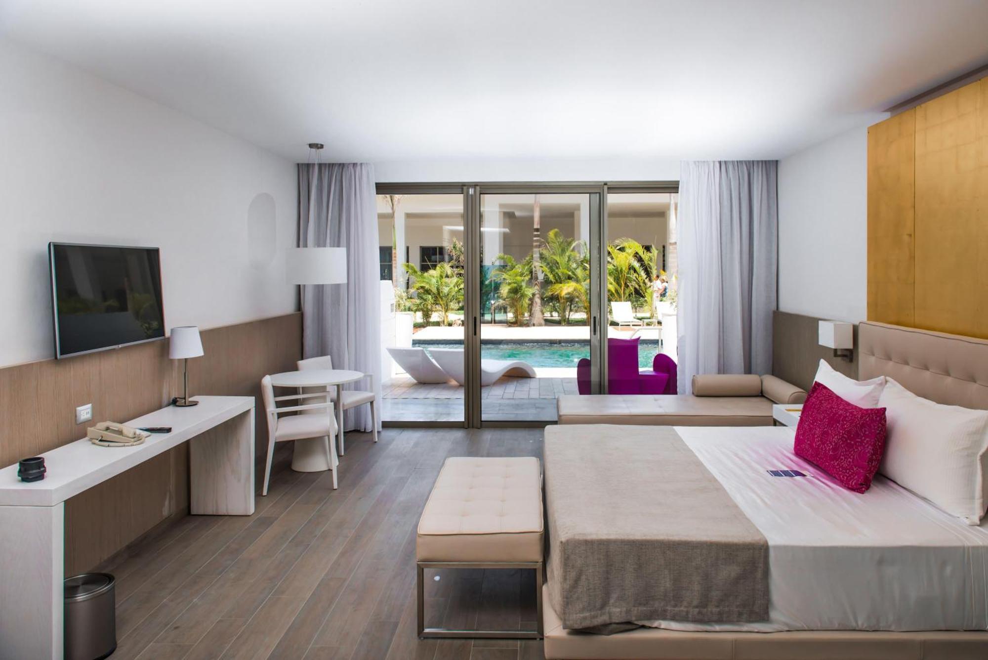 Suite Deluxe Platinum con acceso a la piscina